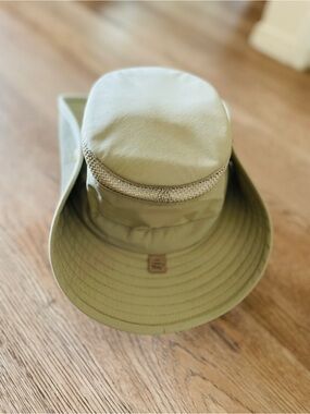 Tilley Endurables Airflo Sun Hat UPF 50+ Khaki Made in Canada unisex